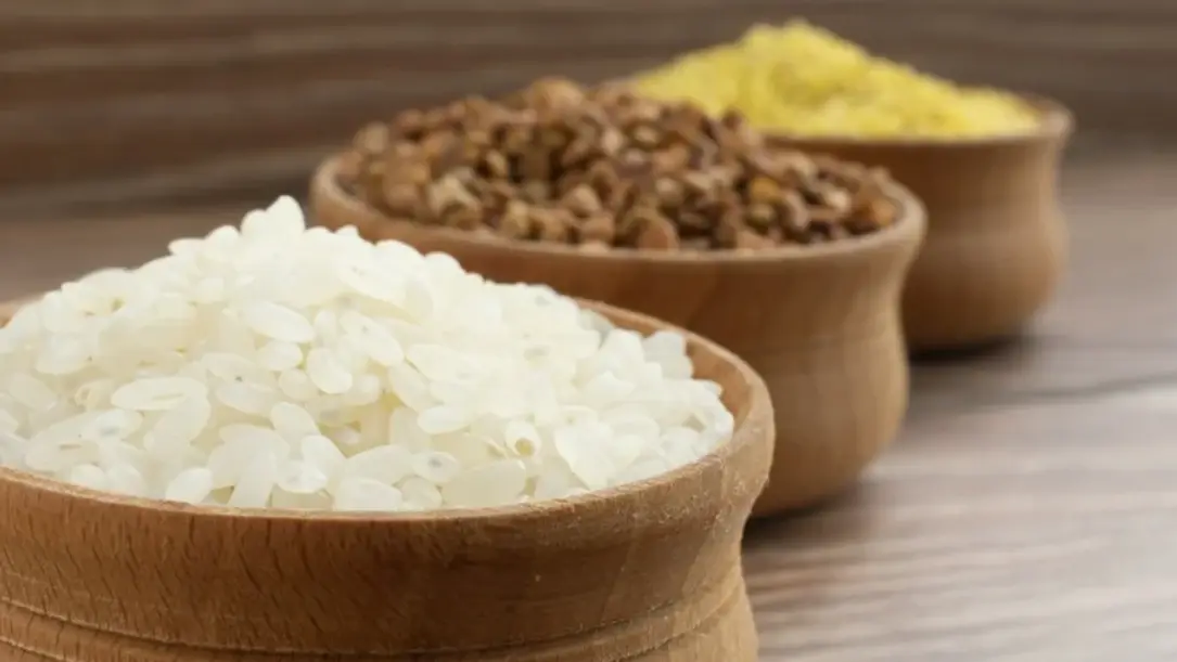 Вице-премьер РФ рассказал, на сколько в России хватит запасов гречки