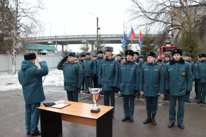 Тамбовские спасатели соревновались в скорости ликвидации последствий ДТП.