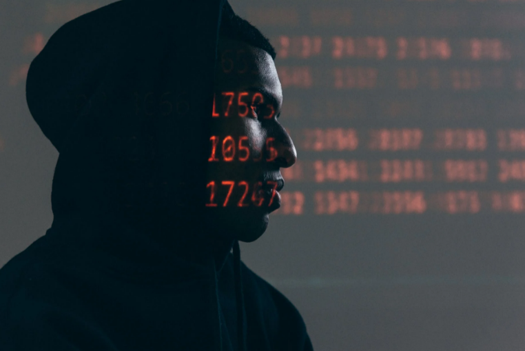 Очередная новая и наглая схема мошенничества, по которой списывают деньги с банковских карт