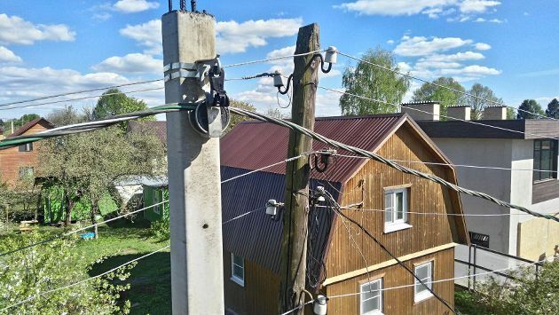 Какие есть ограничения, если на садовом участке установлена ЛЭП, на что имеют право энергетики? Какие ограничения существуют?