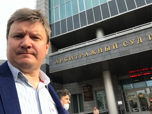 Когда в отношении должника по ЖКУ управленец имеет право инициировать банкротство?