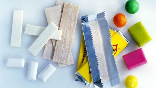 Как называлась самая первая жвачка" советских детей?