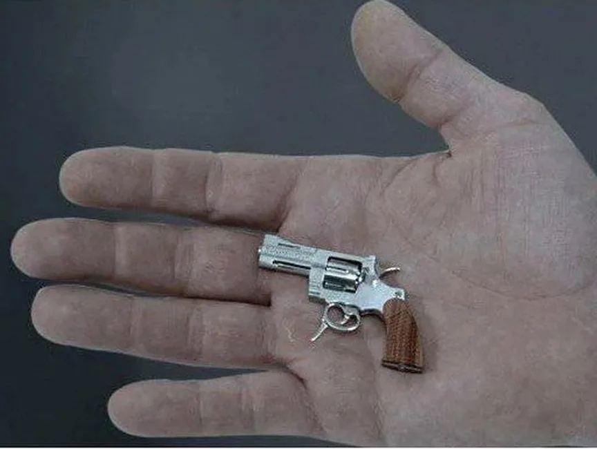 Маленький револьвер