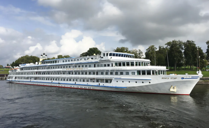 Пять речных круизов из Москвы в мае: от 22 тыс. рублей