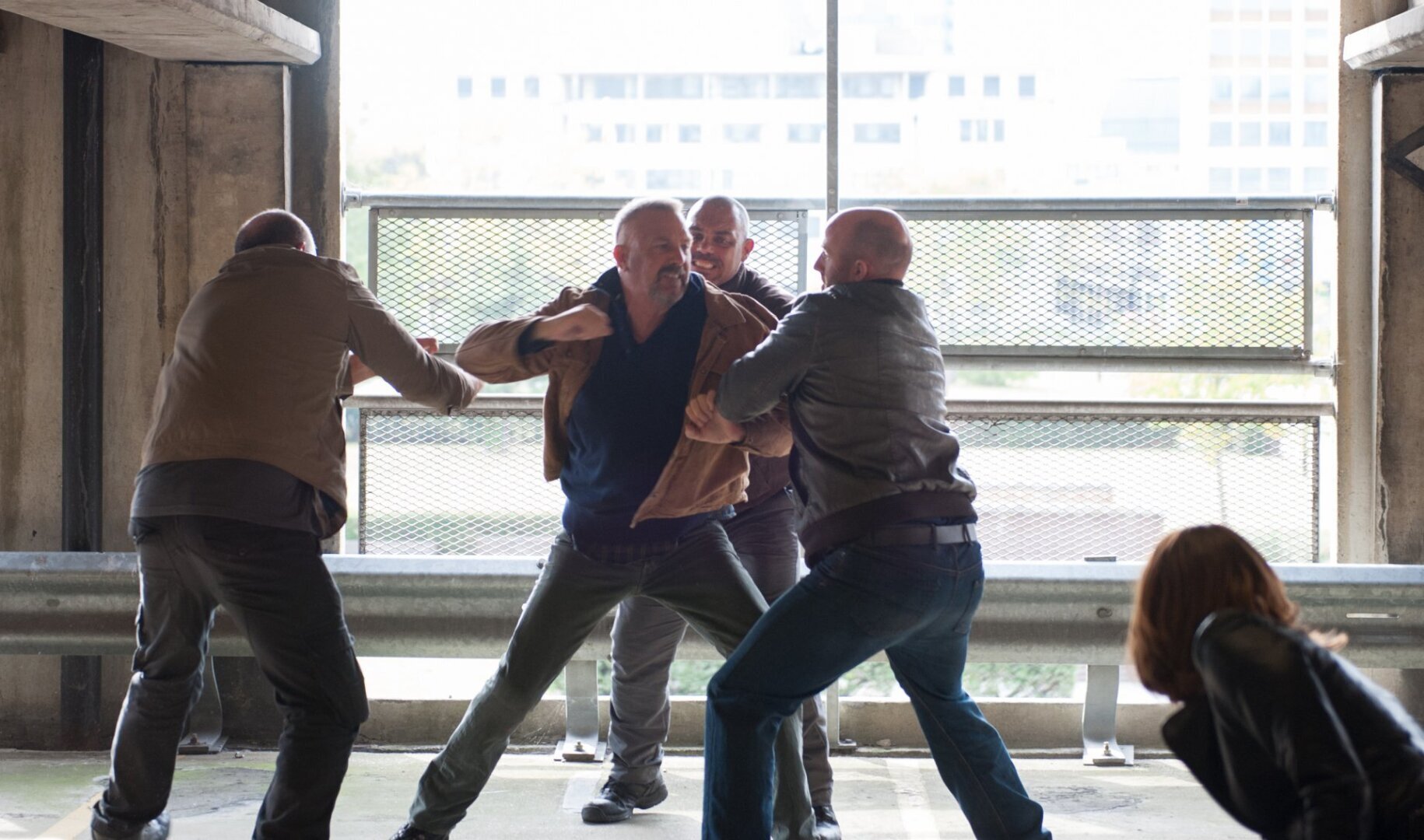 Куда ложится преступник, почуяв опасность?