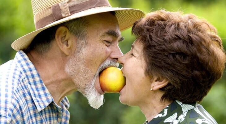 Продлить жизнь , съедая в день по одному яблоку