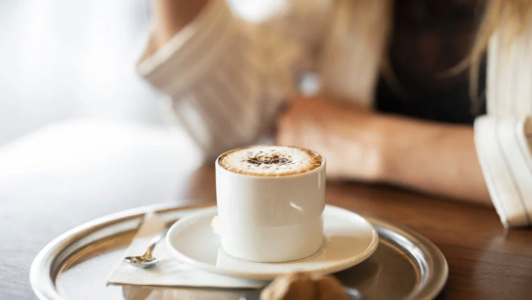 Собянин разрешил владельцам кафе не демонтировать летние веранды на зиму