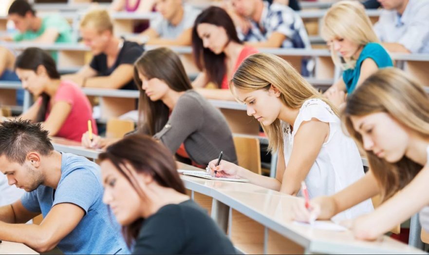 Омбудсмен образования предложил не ограничивать российские вузы общими стандартами