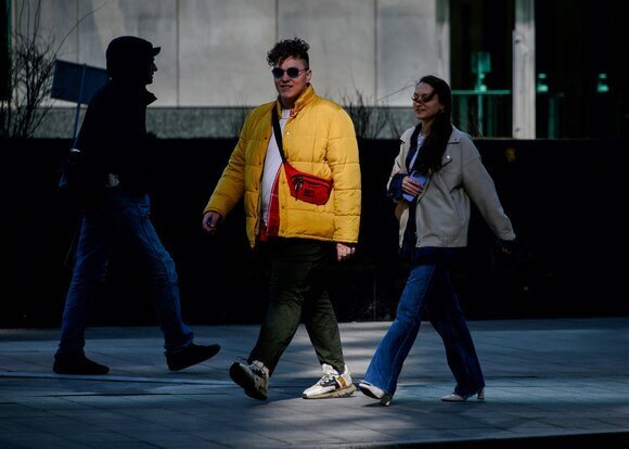 Синоптик рассказал, когда жители Москвы смогут снять пуховики