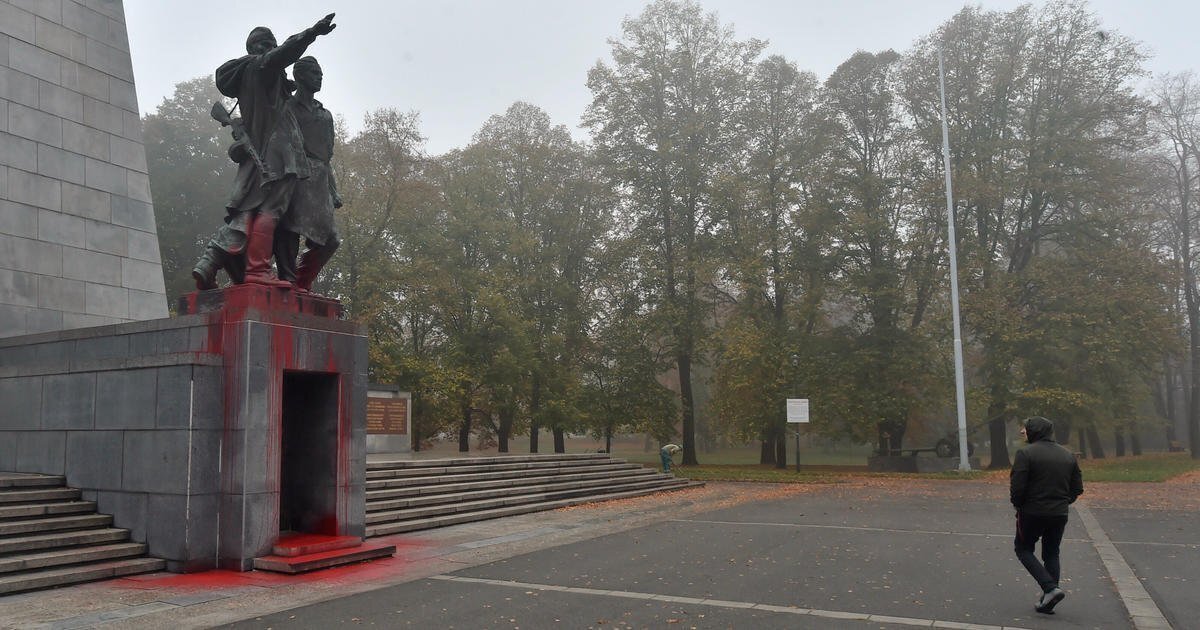 Новости : запрет георгиевской ленточки в Молдавии. В Латвии 9 мая запретили проводить. Осквернение Памятников советским воинам-освободителям в Европе.