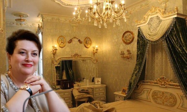 По данным, до 2 миллионов россиян ВИЧ-инфицированы. Около 100 человек умирают там каждый день от СПИДа. Почему российское правительство замалчивают.