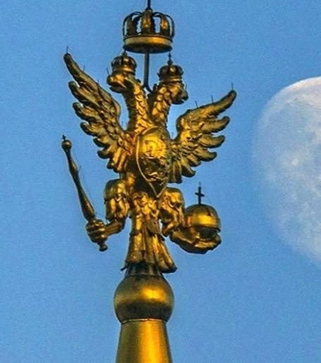 Имя царя, выбравшего двуглавого орла в качестве государственного символа России ?