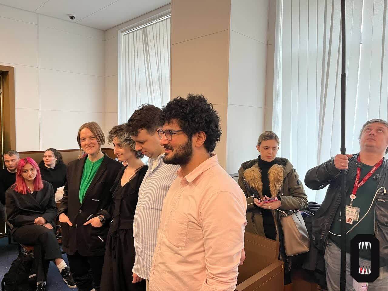 Суд приговорил редакторов журнала DOXA к 2 годам исправительных работ по делу о вовлечении несовершеннолетних в митинги.