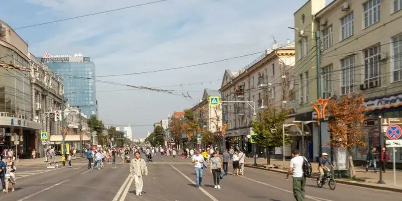 В Воронеже в пешеходной зоне проспекта Революции ограничат движение на 19 часов
