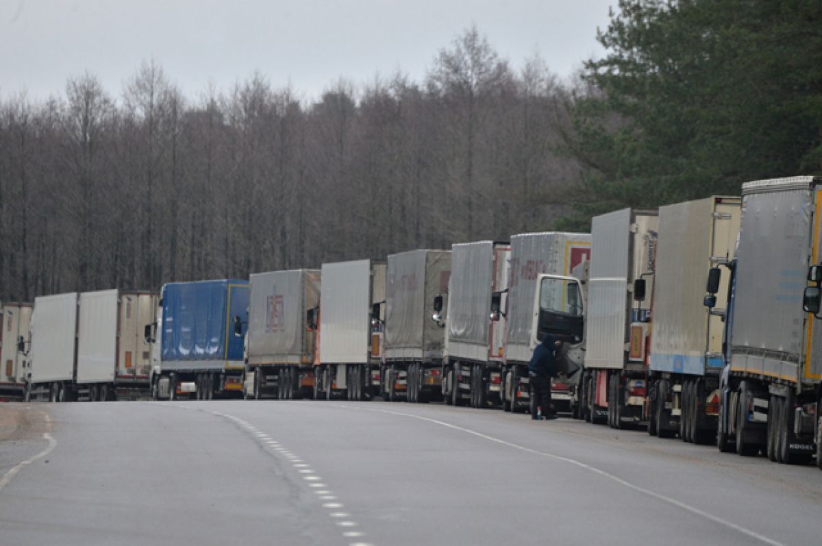 Аргументы и факты.