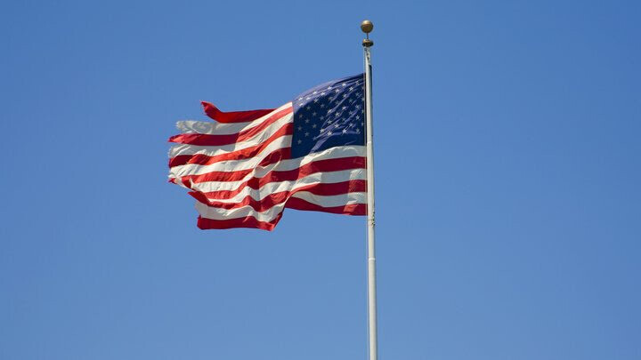 ЧП:Девятилетняя девочка пострадала при стрельбе в торговом центре в Калифорнии В торговом центре американского города Викторвилл в штате Калифорния.