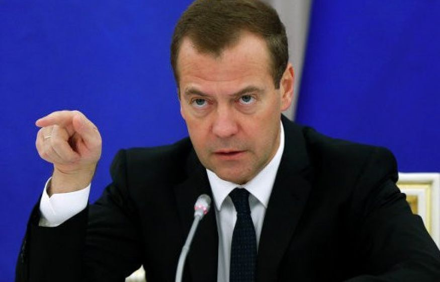 «Уродцам» из украинских властей Дмитрий Медведев посоветовал оглядываться по сторонам