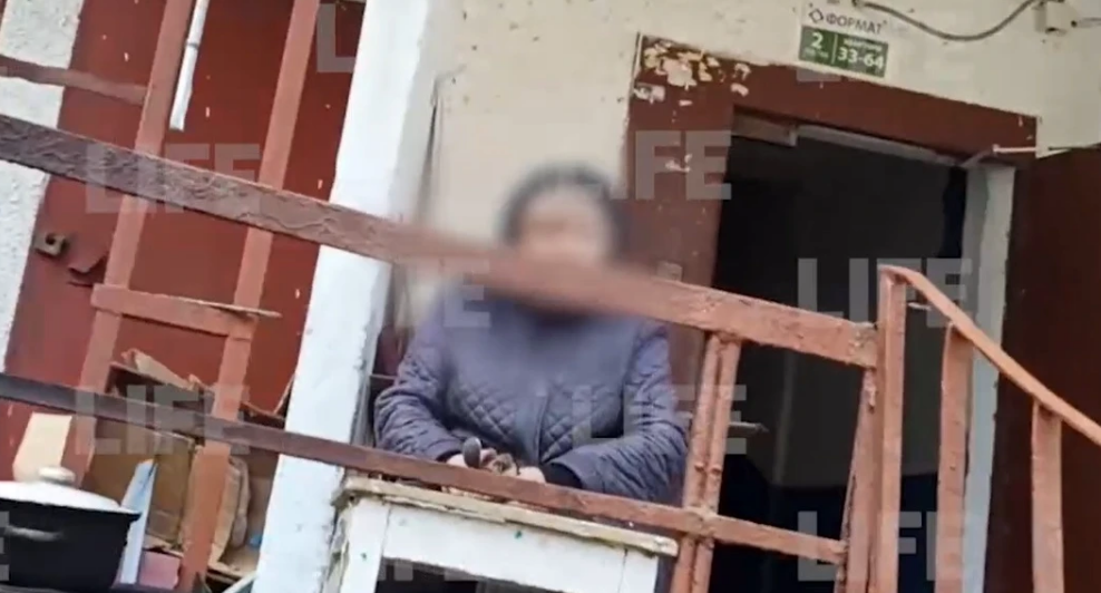 Пожилая жительница Мариуполя назвала Владимира Зеленского «шибздиком» и упрекнула его за страх перед нацбатами