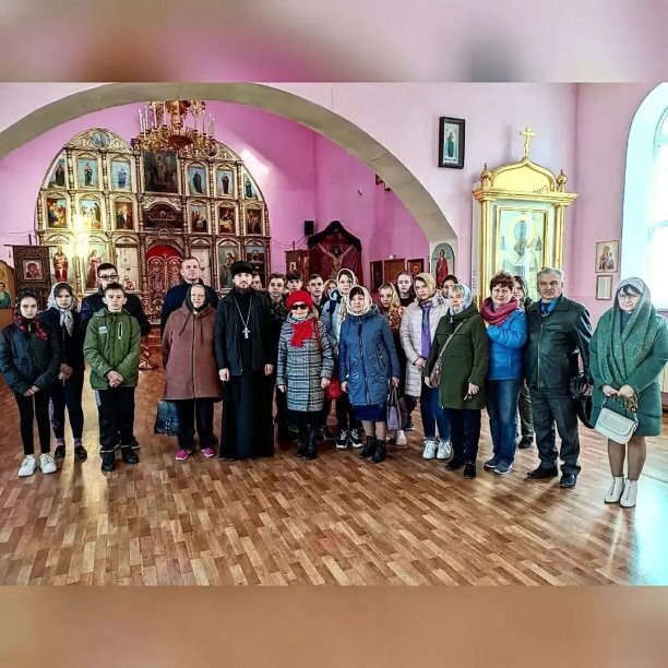 13 апреля состоялась очередная встреча в рамках цикла "Краеведческая среда". На этот раз она проходила в церковном парке с. Черниговка.