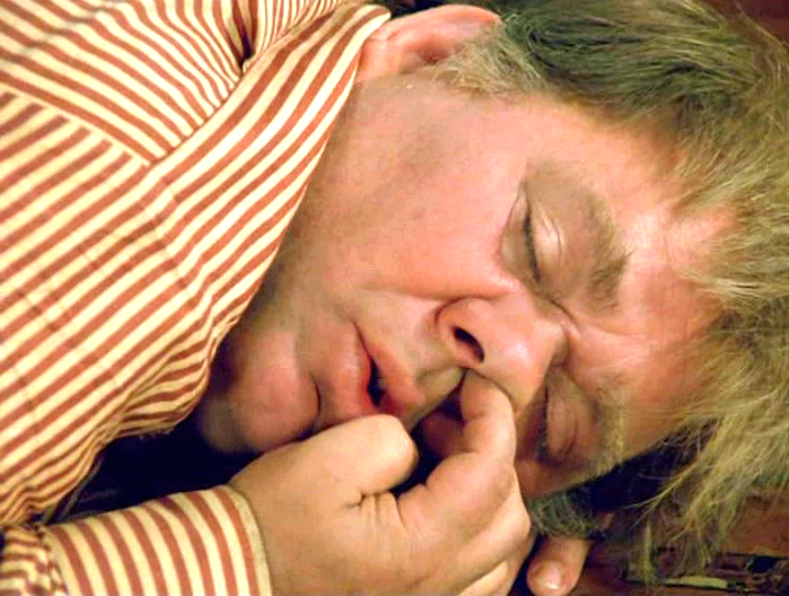 Для чего, жена Антти Ихалайнена, послала его за спичками?