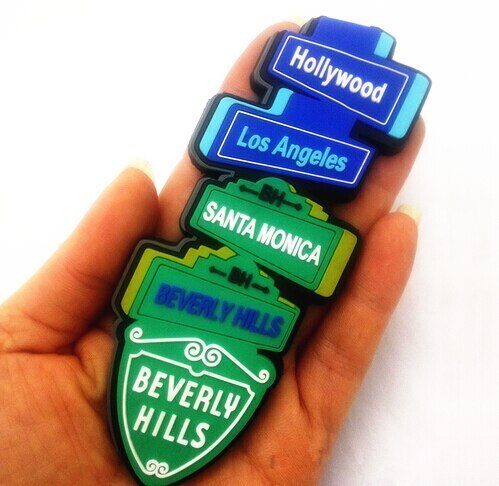 🧩 Факт: Идея использовать магниты в качестве так называемого держателя для открыток, записок и бумаг пришла в голову Джону Уитли, и ...