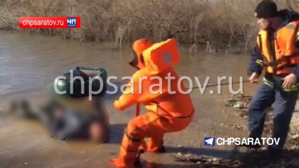 В Пугачевском районе спасатели извлекли тело утонувшего рыбака