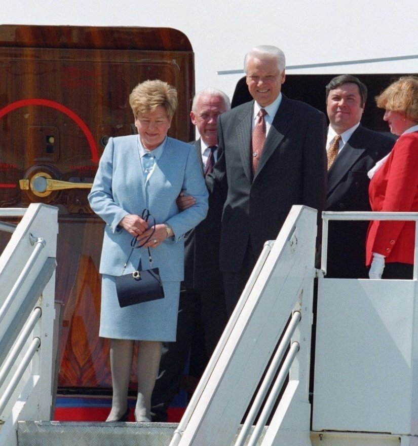 От Хрущевой до Путиной: как одевались первые леди нашего государства