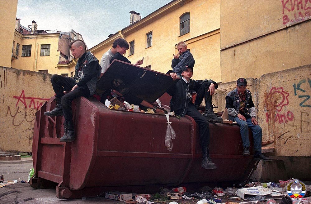 "Десять лет питаюсь только с помойки": жизненный рассказ американки + уникальные советы, как правильно выбрать просрочку. Неужели это ждёт Россию?!