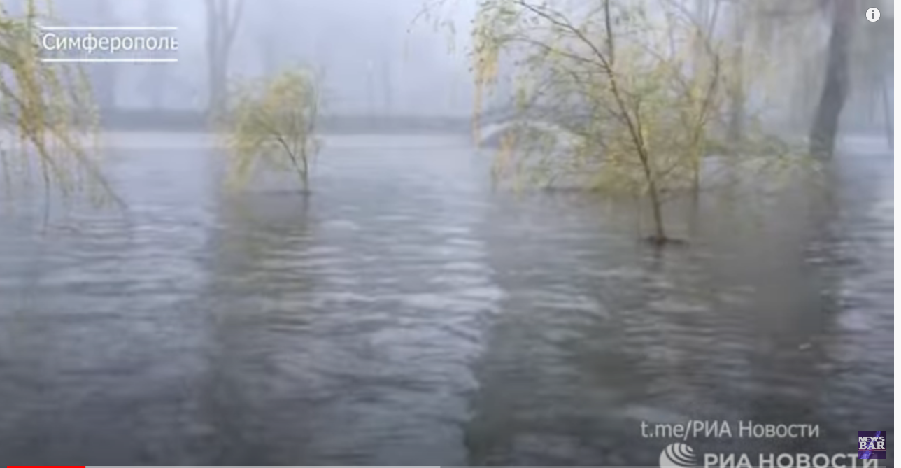 Переполненные крымские водохранилища. Крым с водой на все сто процентов, сброс воды переполнил Салгир
