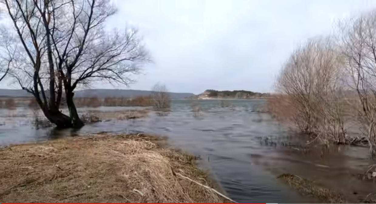 Переполненные крымские водохранилища. Крым с водой на все сто процентов, сброс воды переполнил Салгир