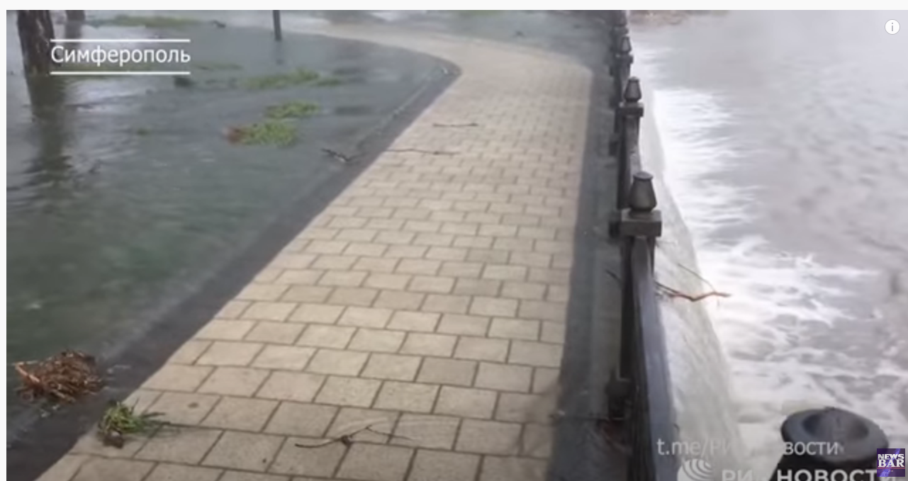 Переполненные крымские водохранилища. Крым с водой на все сто процентов, сброс воды переполнил Салгир