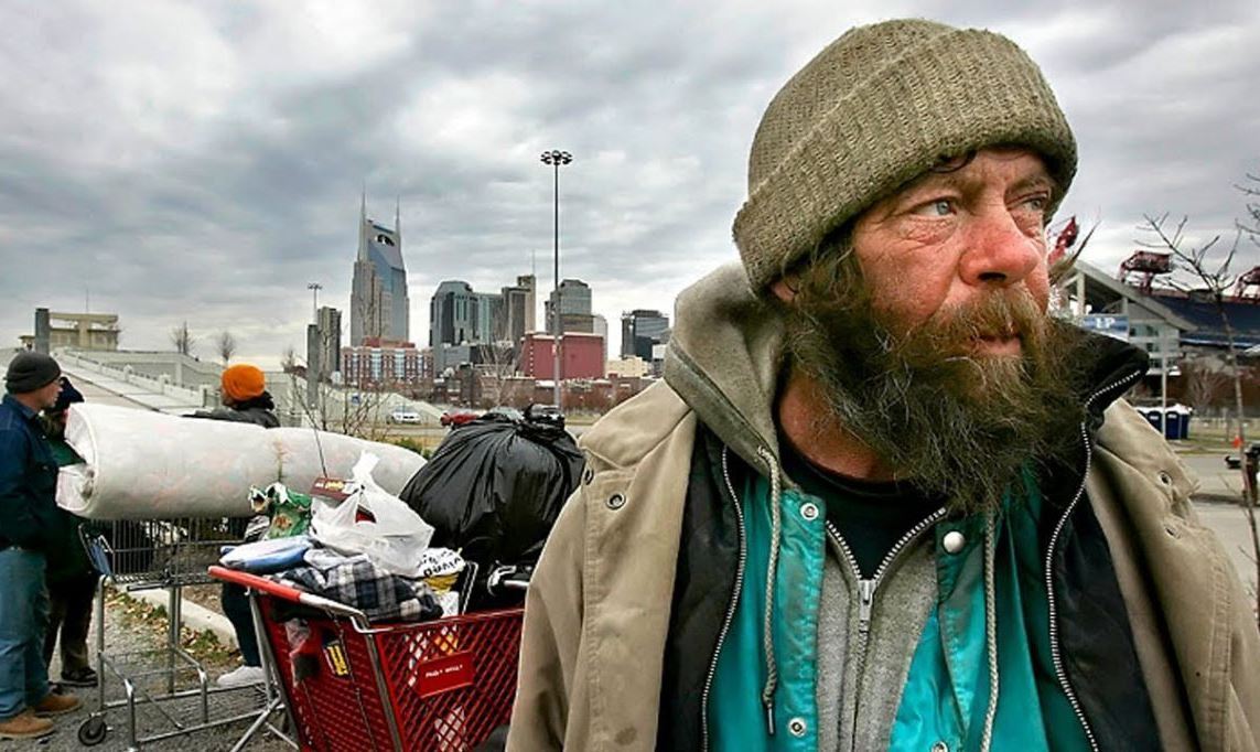 "Десять лет питаюсь только с помойки": жизненный рассказ американки + уникальные советы, как правильно выбрать просрочку. Неужели это ждёт Россию?!