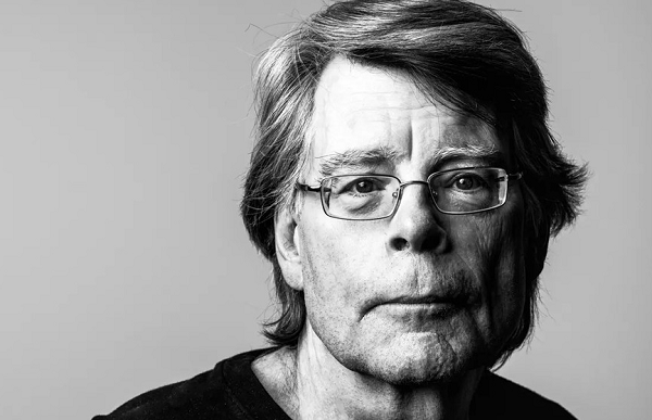 Закончите фразу Стивена Кинга: «Мы сочиняем ужасы, чтобы …»?