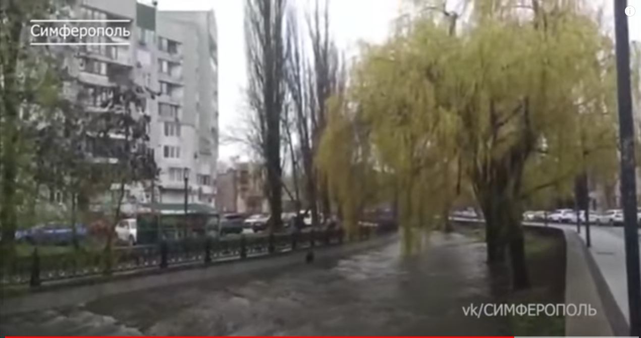 Переполненные крымские водохранилища. Крым с водой на все сто процентов, сброс воды переполнил Салгир