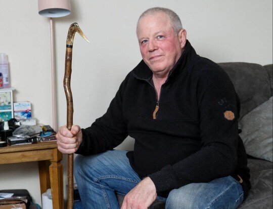 Шокирующая жестокость полиции: неизлечимо больного инвалида избили и арестовали из-за пустяка — оголил зад. Что толкнуло мужика на этот поступок?