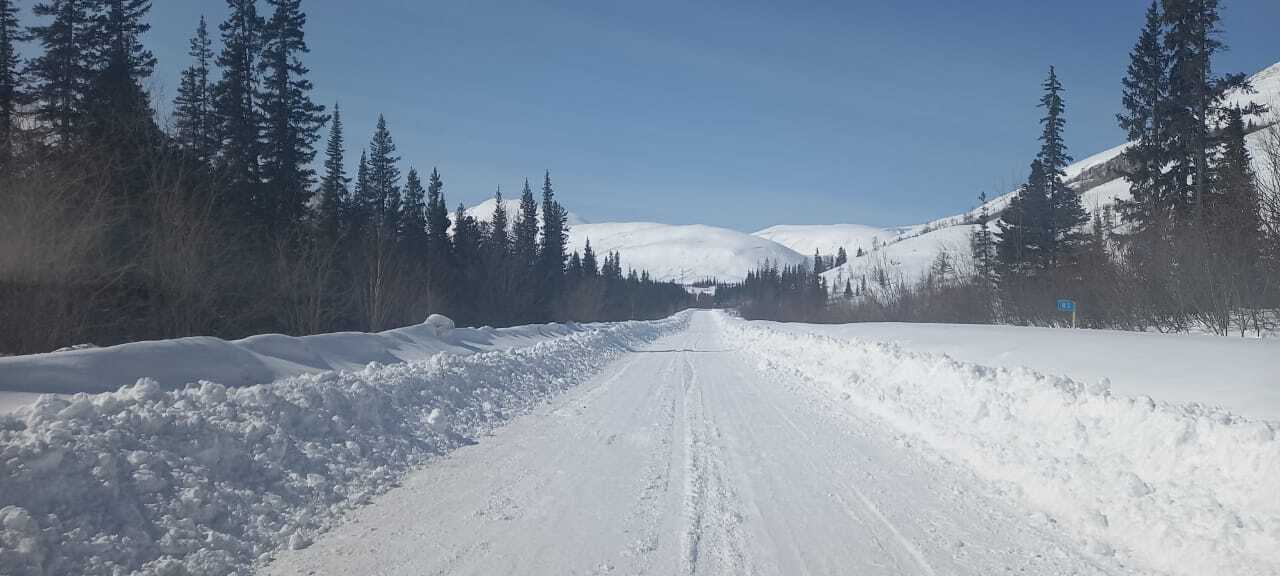 Путь по дороге Таксимо – Бодайбо расчищен для проезда автотранспорта15 апреля на перевале Лысом ситуация усложнилась из-за сильного ...