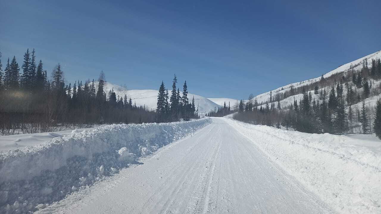 Путь по дороге Таксимо – Бодайбо расчищен для проезда автотранспорта15 апреля на перевале Лысом ситуация усложнилась из-за сильного ...