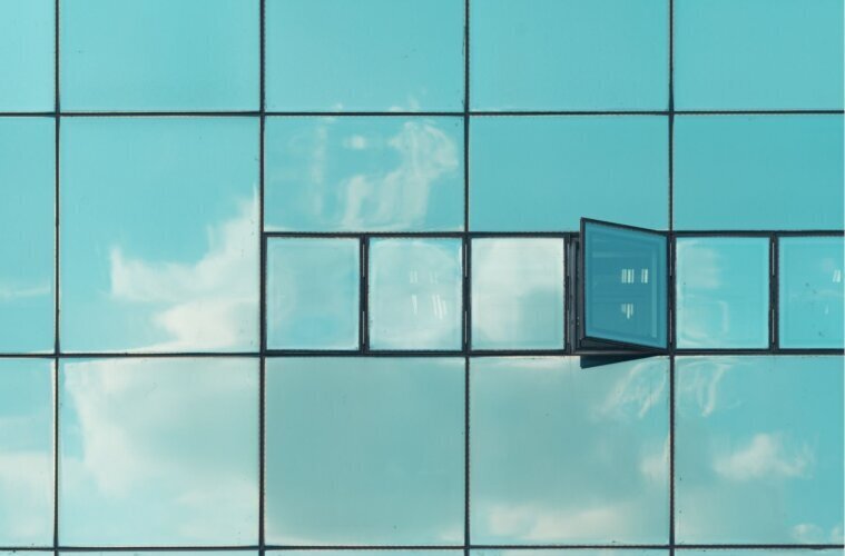 ОБ ИСКАЖЕННОМ МЫШЛЕНИИ... ПРАКТИЧЕСКИЕ УПРАЖНЕНИЯ И ТЕХНИКИ РАБОТЫ НАД СОБОЙ