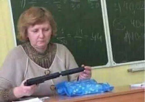 Российские школы очень регламентированы и строги или ничем не отличаются от обычных школ?