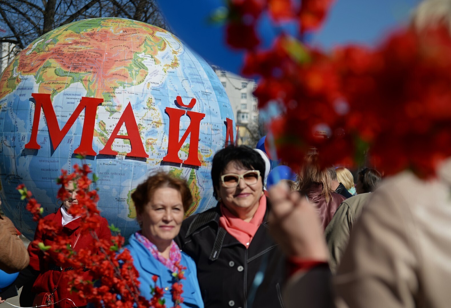 Майские праздничные выходные: точные даты отдыха в 2022 году, могут ли каникулы сделать непрерывными с 1 по 10 мая, именно так и случилось в 2022 году
