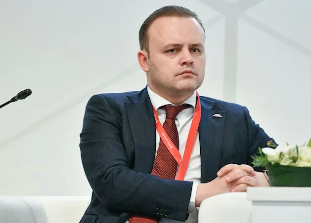 Минтруд: как отдыхаем в мае 2022 г.? Майские праздники продлят с 1 по 10 мая? Могут ли заставить работать на майские праздники? Стоит ли брать отпуск