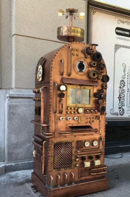 Сейчас банкоматы есть и на северном полюсе, а в каком году появился первый в мире?