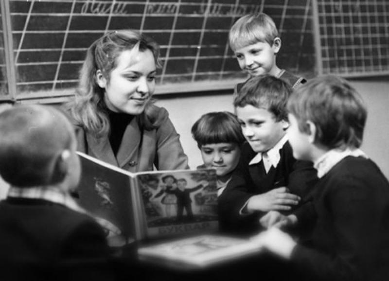 Учителя: где пропало уважение и как их защитить