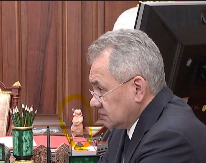 Тайна статуэтки на столе Путина