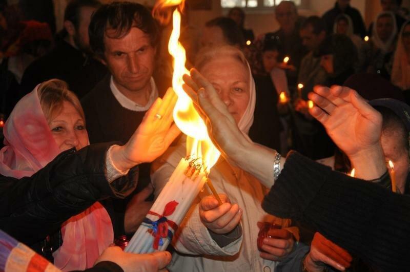 Фото схождения благодатного огня