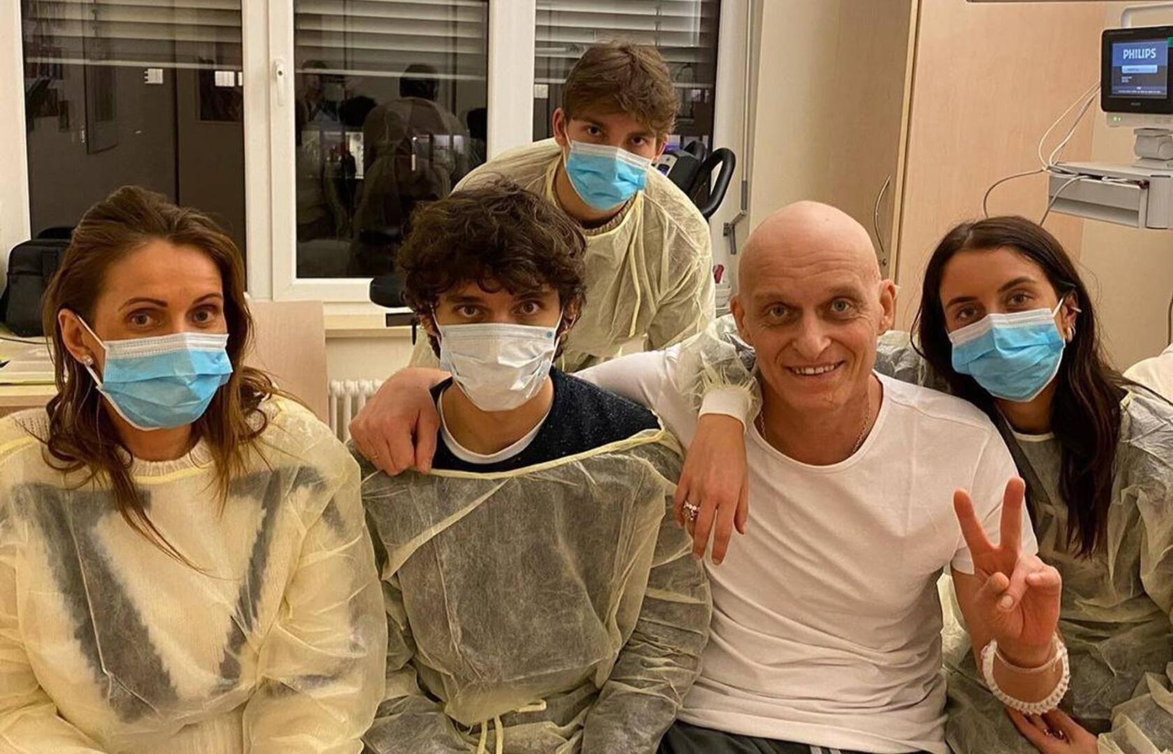 Банк Тинькофф переименуется: чем вызвано такое решение, почему банк решил откреститься от своего создателя и провести ребрендинг в 2022 году