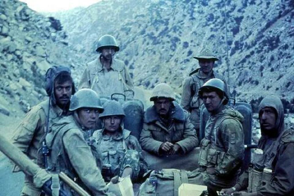 Где живут герои?