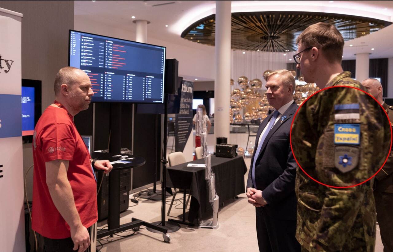 Смеемся над США.