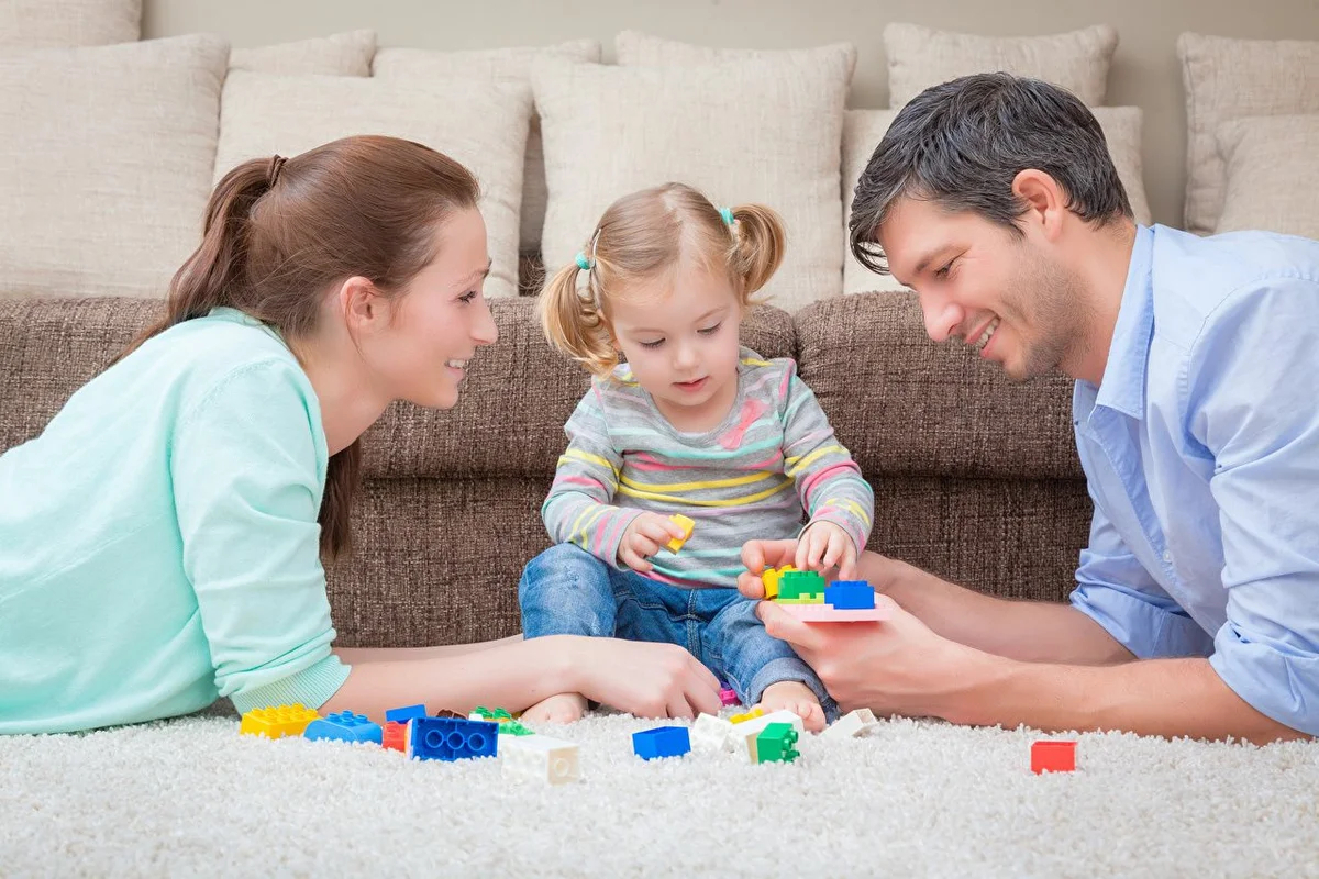 Выплаты от 3 до 7 лет в 2023 году: новые правила, размеры, как оформить пособие