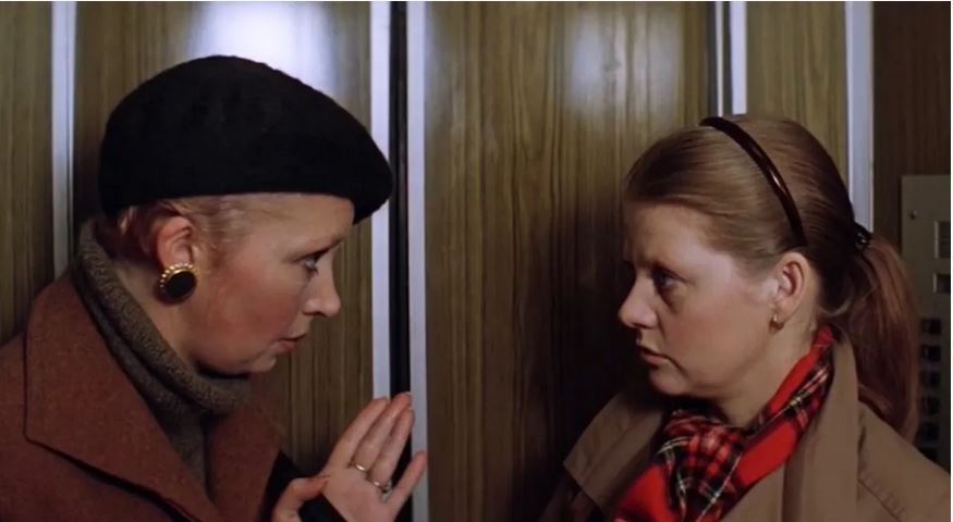 Кем работает школьная подруга Нади (Самая обаятельная и привлекательная) Сусанна?